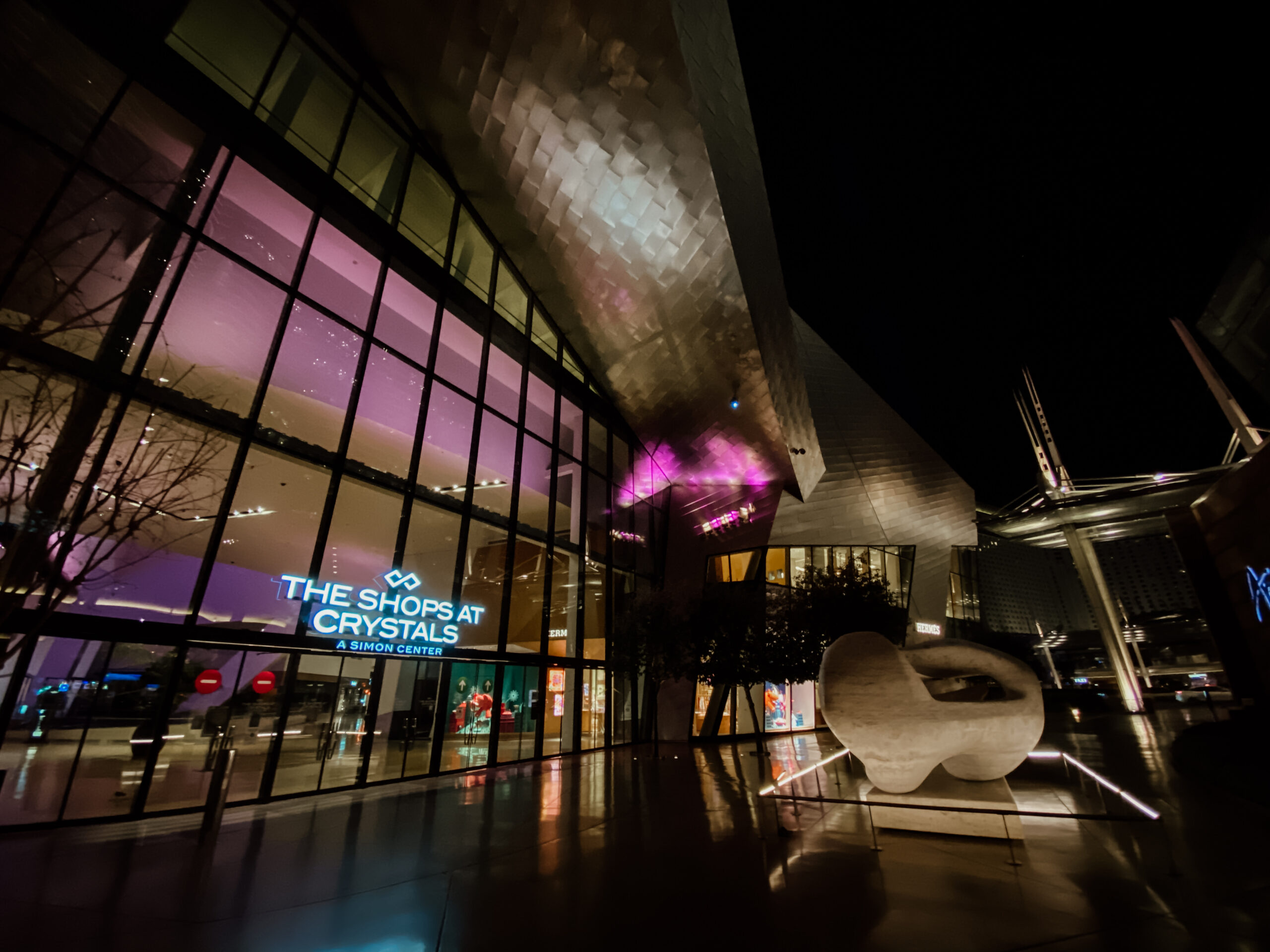 Read more about the article The Shops At Crystals – Indoor Shopping Center – Las Vegas, Nevada