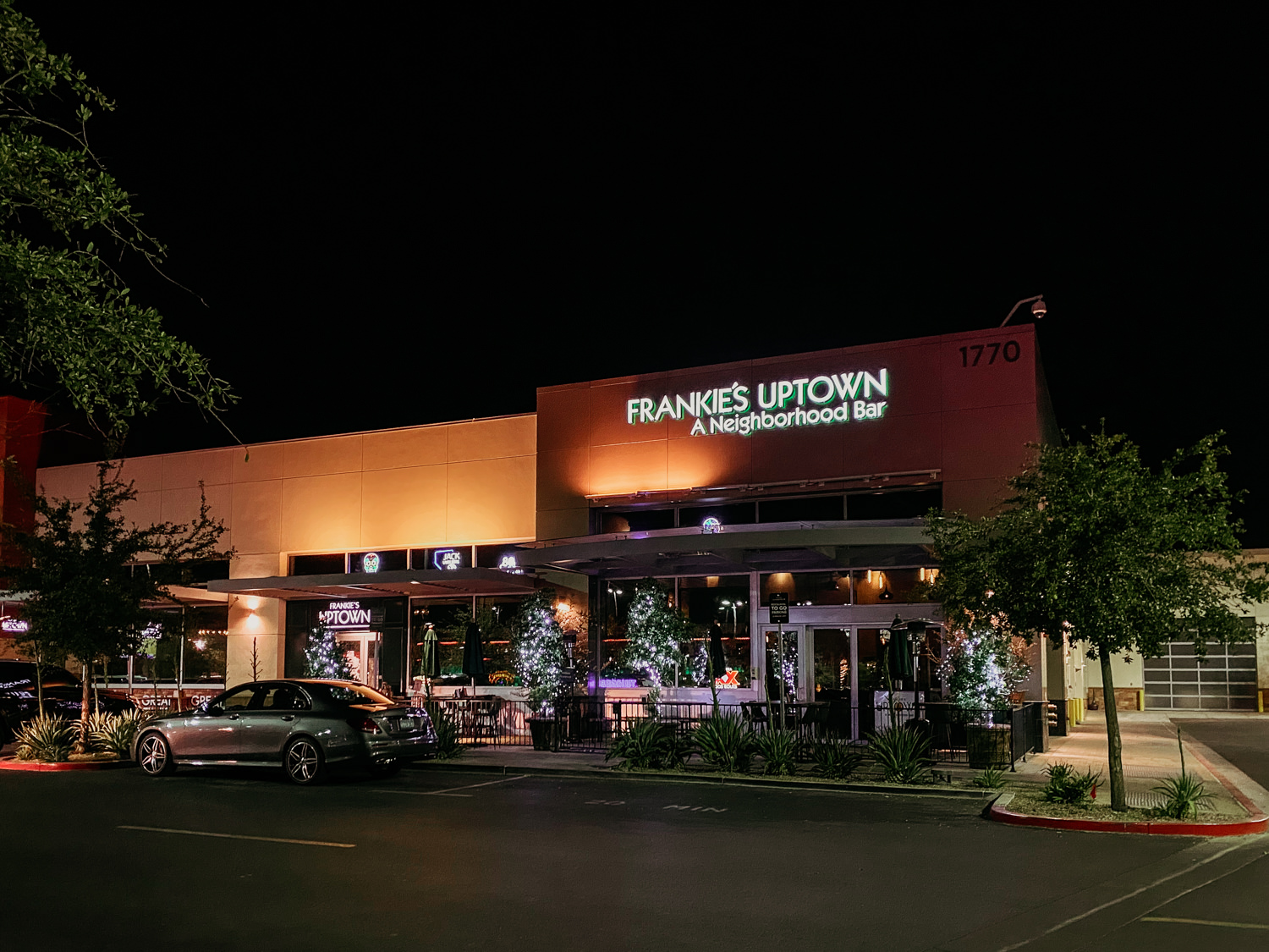 Read more about the article Off The Strip Las Vegas Restaurants